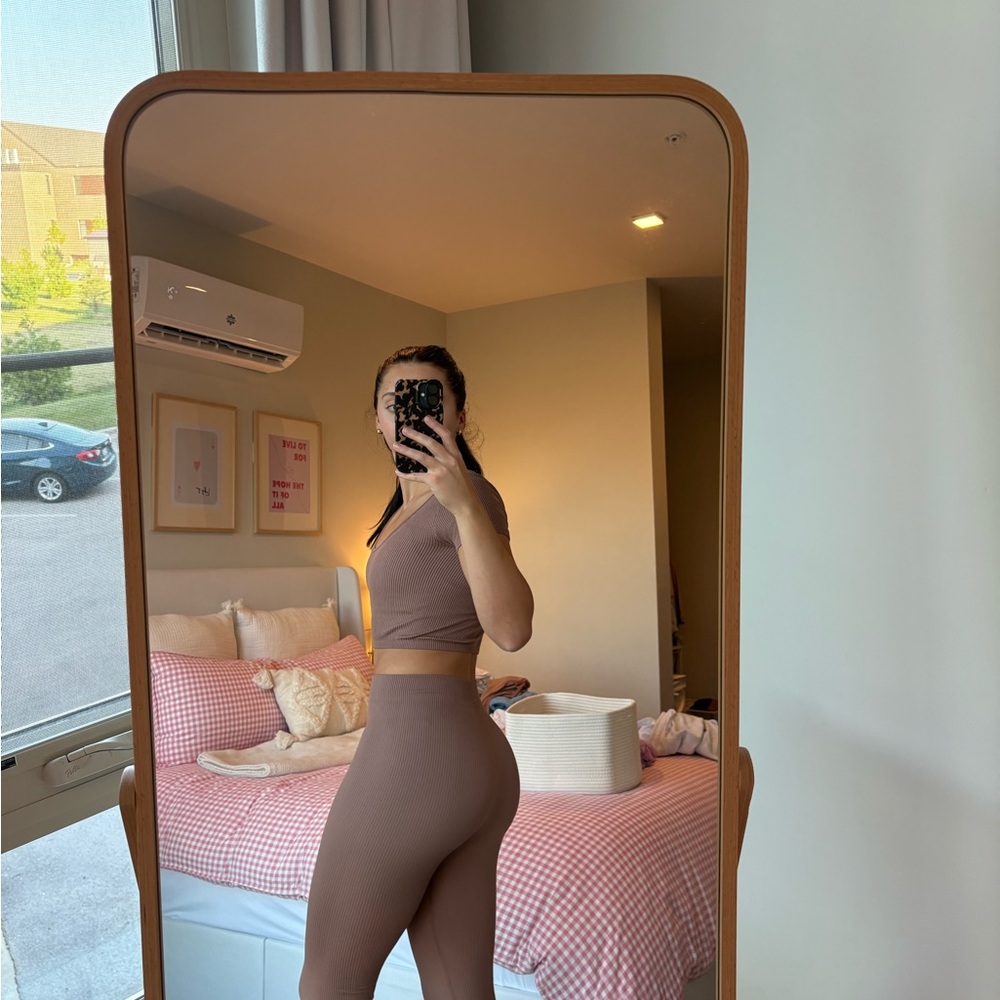 Zara Tan Ribbed Matching Workout set - Picture 9 of 9